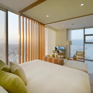https://fusion-suites-danang-beach-hotel.dananghotels.net
